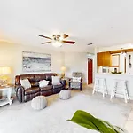 The Inn At St. Thomas Square #201